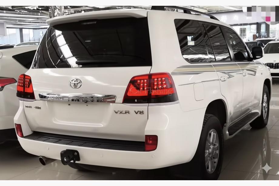Toyota Land Cruiser 200 2007-2021 гг. Задние Фонари 2007-2015 V1 (Дизайн 2016+) Image