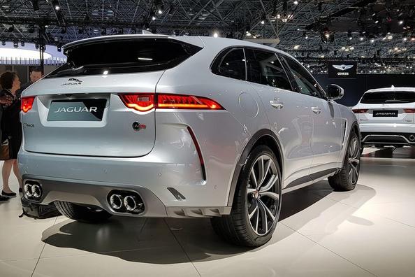 Прокачанная модификация премиального кроссовера Jaguar F-Pace SVR фото 8
