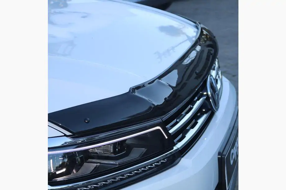 Volkswagen Tiguan 2016-2023 гг. Дефлектор капота (EuroCap) Image
