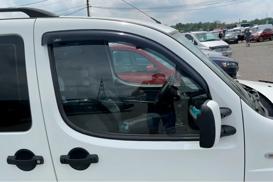Fiat Doblo I 2005-2010 гг. Ветровики на окна (2 шт, HIC) Image