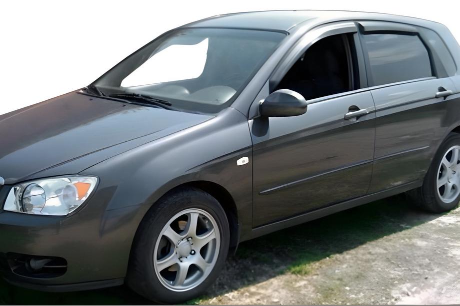 Kia Cerato 1 2004-2009 гг. Ветровики SD (4 шт, HIC) Image