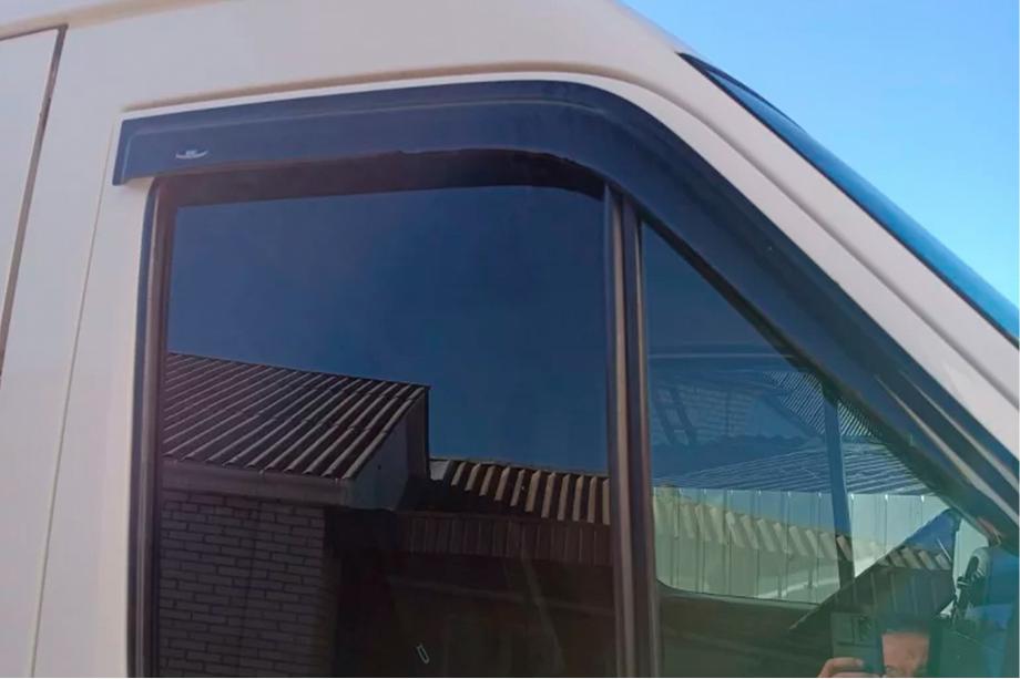 Mercedes Sprinter W901/902/903/904/905 1995–2006 гг. Ветровики на окна (2 шт, HIC) Фото 6