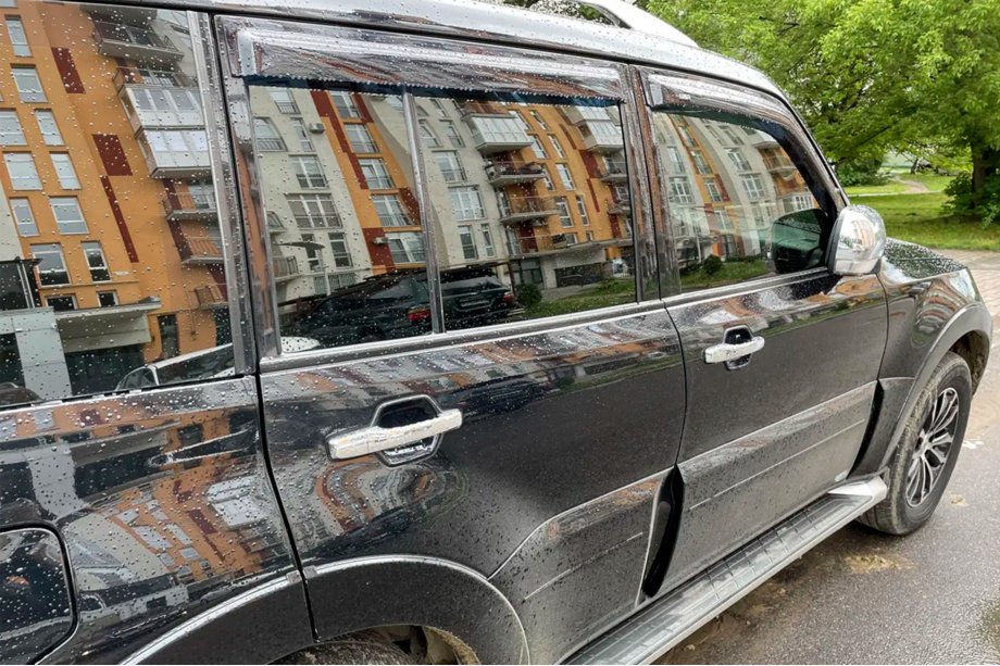 Mitsubishi Pajero Wagon III 1999-2006 гг. Ветровики на окна (4 шт, HIC) Фото 6