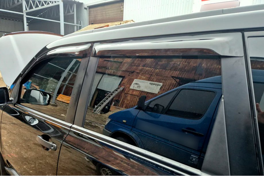 Nissan X-trail T30 2002-2007 гг. Ветровики на окна (4 шт, HIC) Фото 4