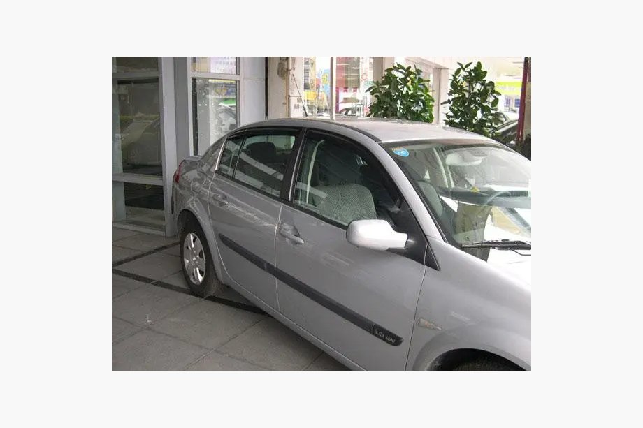 Renault Megane II 2004-2009 гг. Ветровики SD (4 шт, HIC) Фото 2