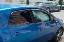 Toyota Auris 2007-2012 гг. Ветровики на окна (4 шт, HIC) фото 3