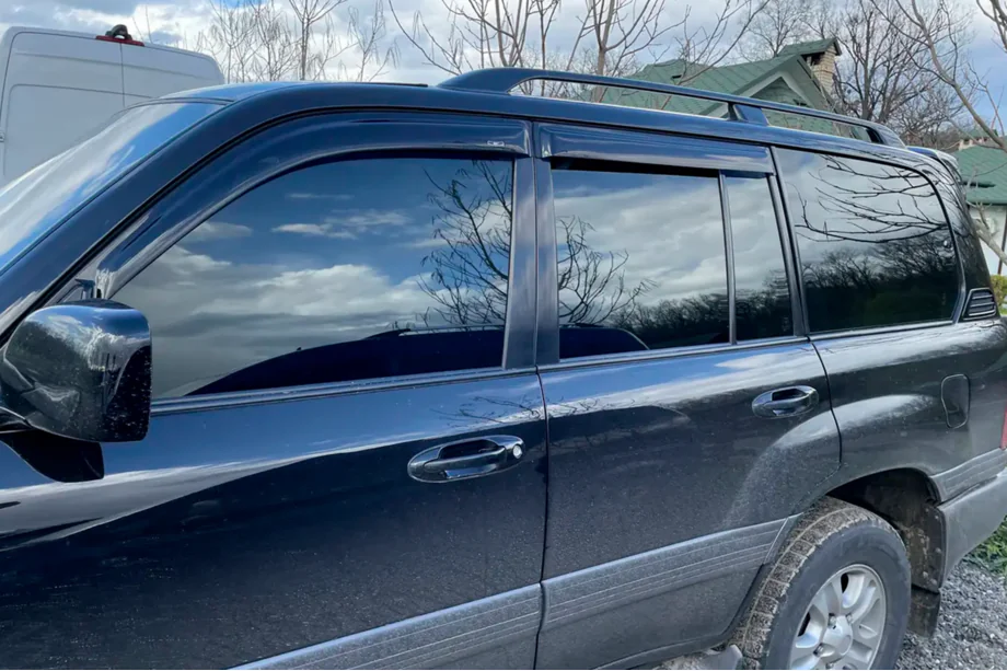 Toyota Land Cruiser 100 1998-2007 гг. Ветровики на окна (4 шт, HIC) Image