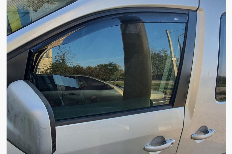 Ветровики вставные (2 шт, HIC) Image Ветровики вставные (2 шт, HIC) Image