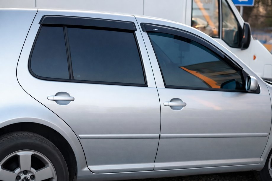 Volkswagen Golf 3 1991-2001 гг. Ветровики на окна (4 шт, HIC) Фото 6