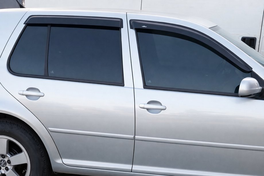 Volkswagen Golf 3 1991-2001 гг. Ветровики на окна (4 шт, HIC) Фото 1