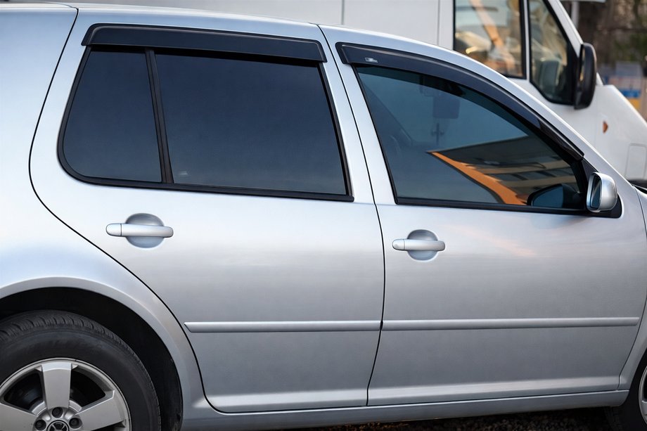 Volkswagen Golf 3 1991-2001 гг. Ветровики на окна (4 шт, HIC) Фото 2