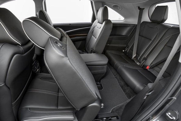 Гибридная модификация кроссовера Acura MDX Sport Hybrid фото 5