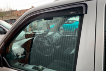 Volkswagen T5 Multivan 2003–2010 гг. Ветровики на окна (2 шт, HIC) фото 17
