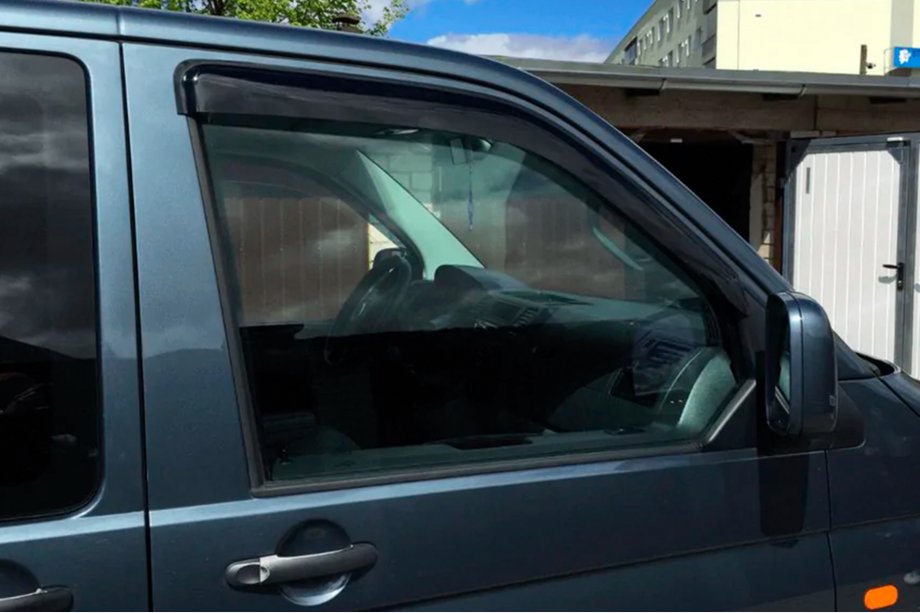 Volkswagen T5 Caravelle 2004-2010 гг. Ветровики на окна (2 шт, HIC) Фото 19