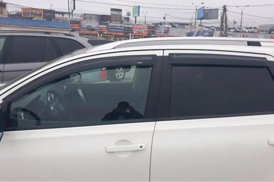 Nissan Qashqai 2007-2010 гг. Ветровики на окна (4 шт, HIC) Фото 2