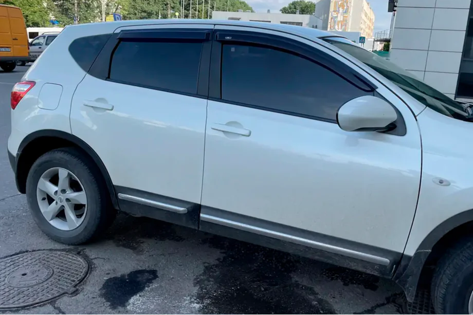 Nissan Qashqai 2007-2010 гг. Ветровики на окна (4 шт, HIC) Фото 3