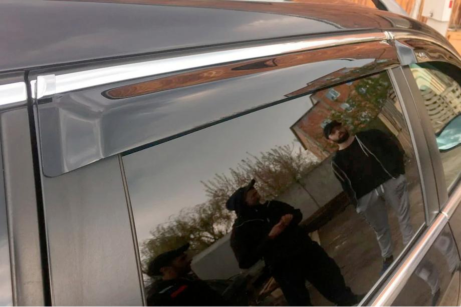 Volkswagen Passat B6 2006-2012 гг. Ветровики с хромированным молдингом SW (4 шт, HIC) Фото 10