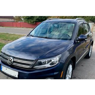 Ветровики с хромированным молдингом (4 шт, HIC) фото 1