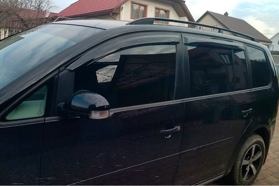 Volkswagen Touran 2003-2010 гг. Ветровики на окна (4 шт, HIC) Фото 8