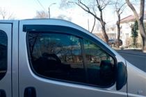 Nissan Primastar 2002-2014 гг. Ветровики на окна (2 шт, HIC) фото 2
