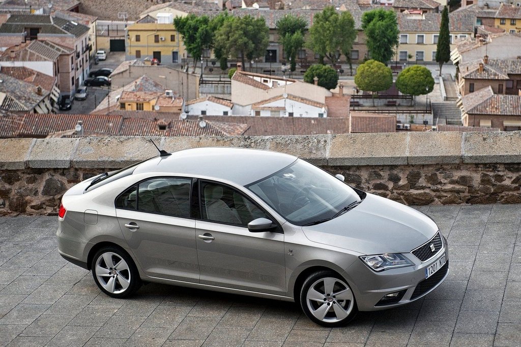 Обзор лифтбека Seat Toledo