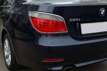 Хромированные накладки на задние фонари (2 шт., пластик) фото 1