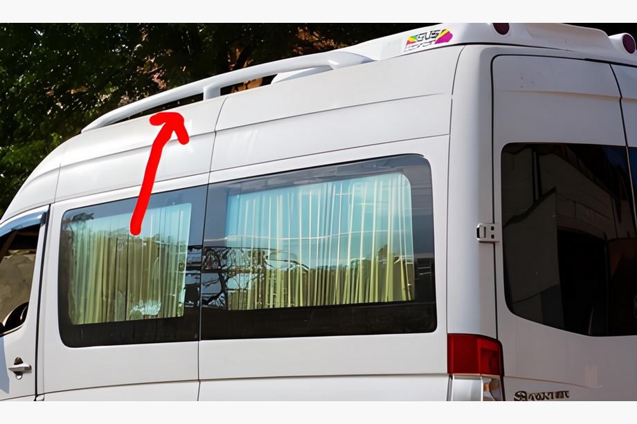Mercedes Sprinter W906 2006–2018 гг. Рейлинги на крышу (грунтованные под покраску) Image