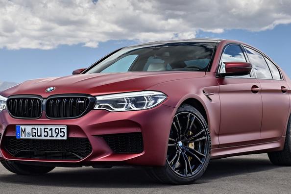 Обзор шестого поколения седана BMW M5 фото 9