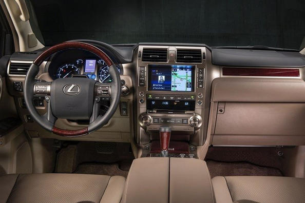 Обзор премиального внедорожника Lexus GX460 фото 6