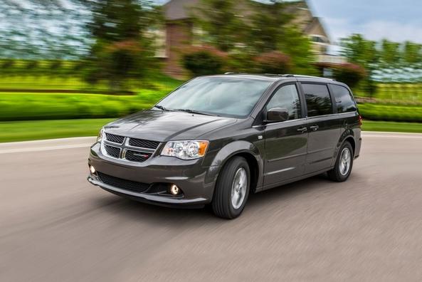 Семиместный минивэн Dodge Grand Caravan пятого поколения фото 2