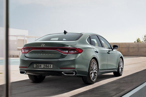 Шестое поколение седана Hyundai Grandeur фото 10