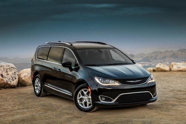 Полноразмерный семиместный минивэн Chrysler Pacifica