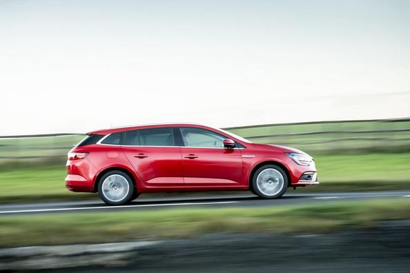 Четвертое поколение универсала Renault Megane Estate фото 3