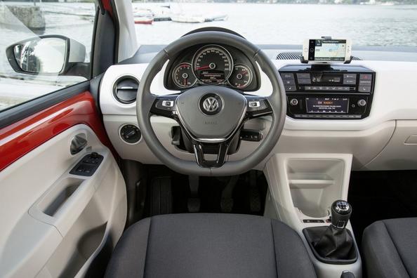 Обзор обновленного городского хэтчбека Volkswagen up! фото 5