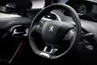 Обновленная модификация компактного кроссовера Peugeot 2008 фото 6