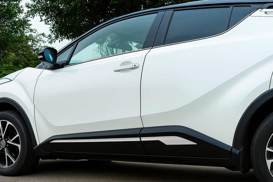 Toyota C-HR 2016-2023 гг. Молдинги дверные OmsaLine (4 шт., нержавейка) Image
