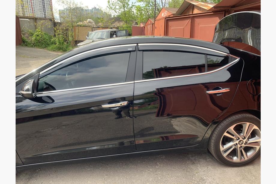 Hyundai Elantra (AD) 2015-2020 гг. Ветровики с хромированным молдингом (4 шт, Niken) Фото 2