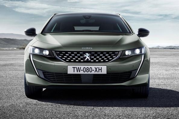 Обзор второго поколения универсала Peugeot 508 SW фото 9