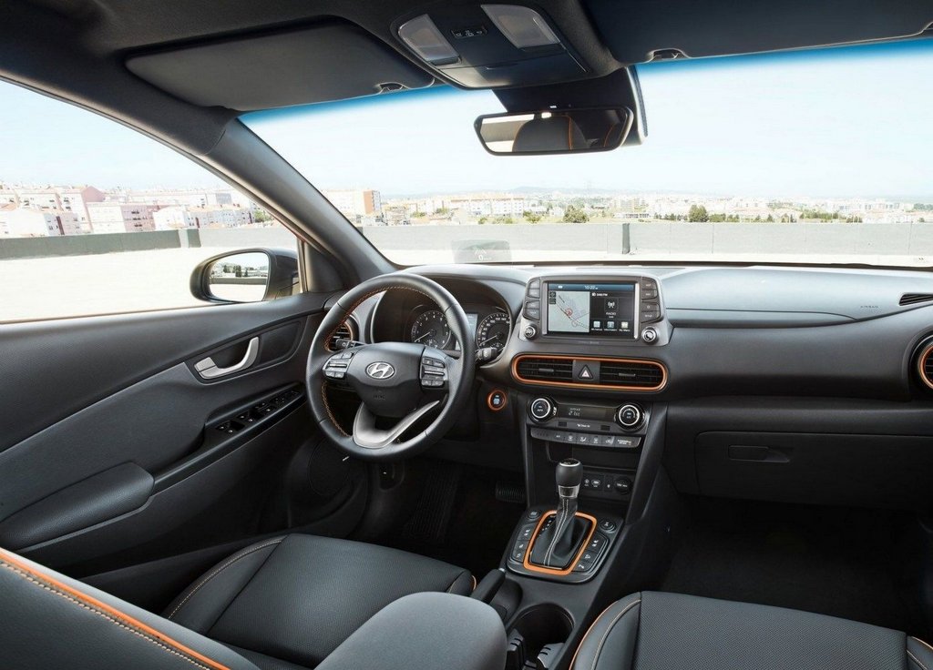Обзор компактного кроссовера Hyundai Kona