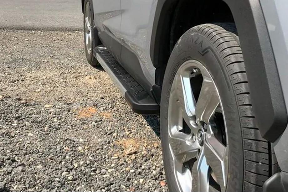 Toyota Rav 4 2019–2025 гг. Боковые пороги RedLine V1 (2 шт., алюминий) Фото 1