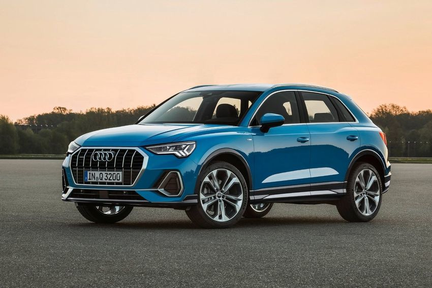 Второе поколение компактного кроссовера Audi Q3