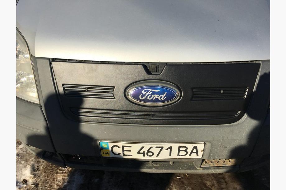 Ford Transit 2000–2014 гг. Зимняя накладка на решетку радиатора (2006-2014) Глянцевая Фото 5