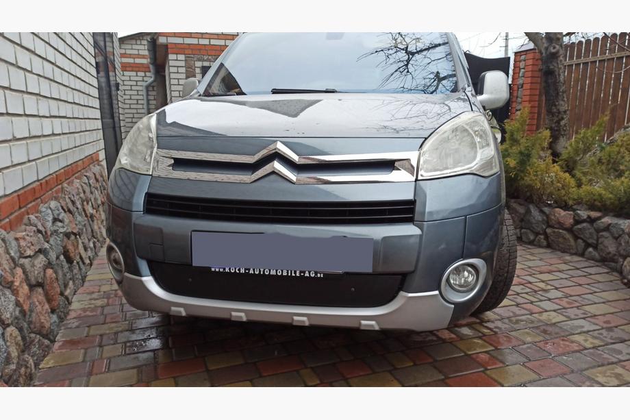 Citroen Berlingo 2008-2018 гг. Зимняя решетка (2008-2012) Глянцевая Фото 2