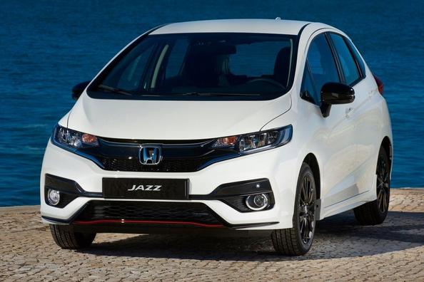 Обновленный компактный хэтчбек Honda Jazz третьего воплощения фото 2