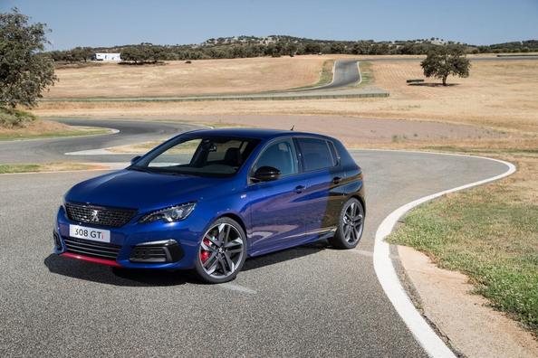 Обзор заряженного пятидверного хэтчбека Peugeot 308 GTi фото 4