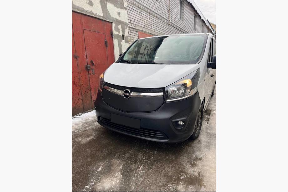 Opel Vivaro 2015-2019 гг. Зимняя накладка на решетку радиатора Фото 2