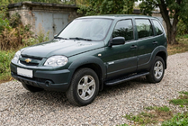 Chevrolet Niva 1998-2020 гг. Боковые Подножки Bosphore Black (2 шт., Алюминий) фото 1