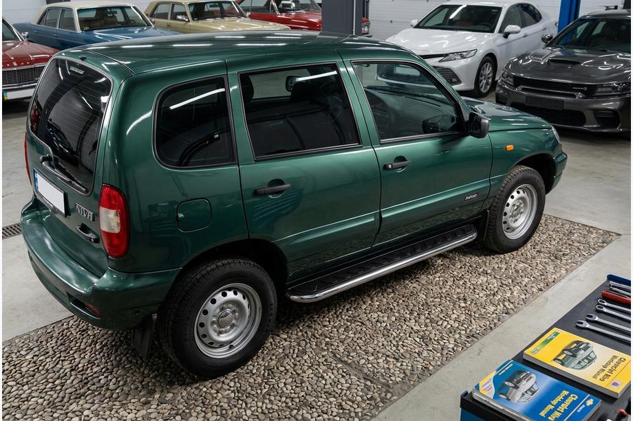 Chevrolet Niva 1998-2020 гг. Боковые Подножки Maydos V1 (2 шт., Алюминий) Image