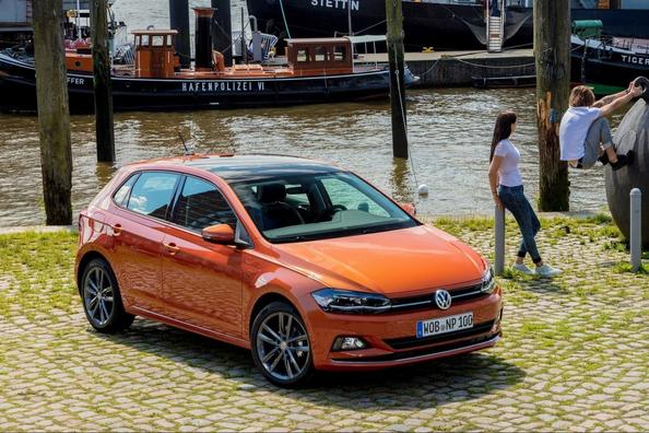 Пятидверный хэтчбек Volkswagen Polo шестого воплощения фото 11