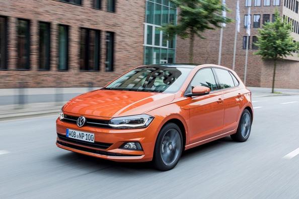 Пятидверный хэтчбек Volkswagen Polo шестого воплощения фото 3